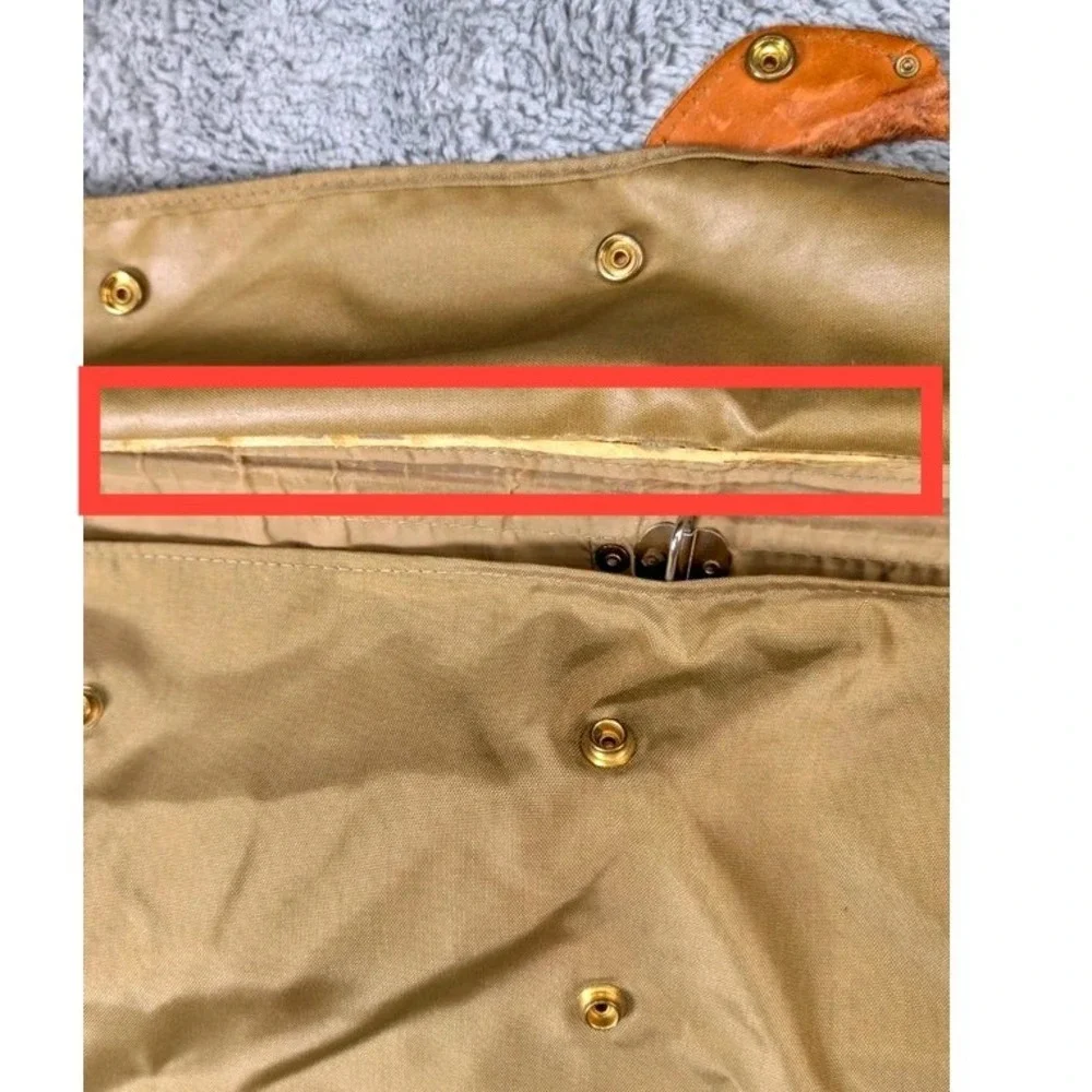 VTG. Hartmann Luggage~Tan Nylon/Belting Leather Trim Folding Garment Travel Bag